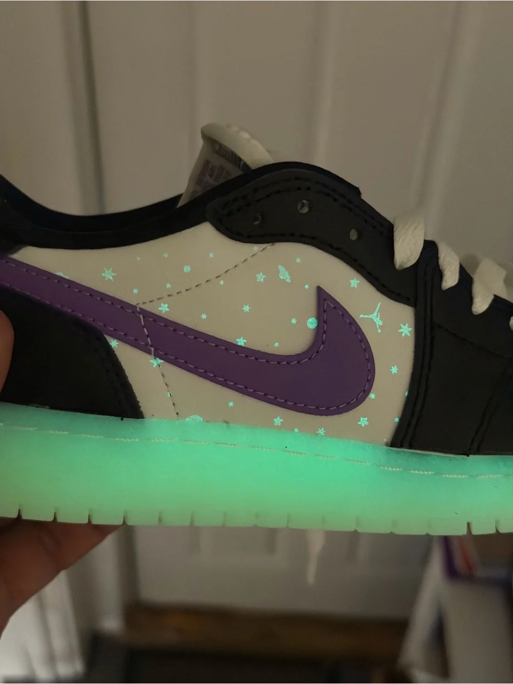 Nike Kids Low-Top Sneakers in Black, White & Purple glows in the dark kids 5y